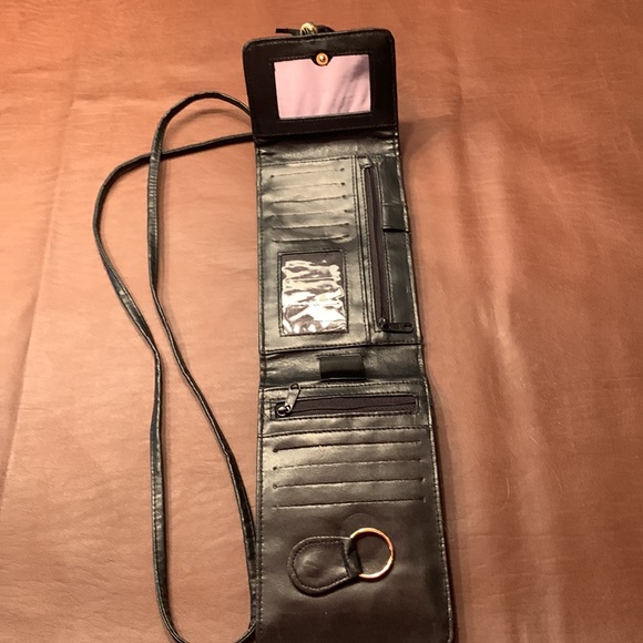 Ladies small wallet on a string purse. Excellent condition (see photos). Black - Picture 2 of 11